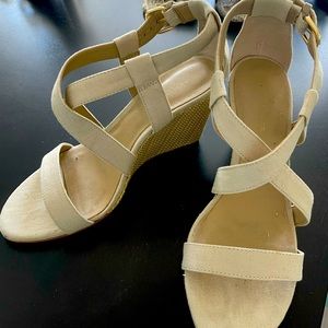 New, never worn Ann Taylor strappy wedges
